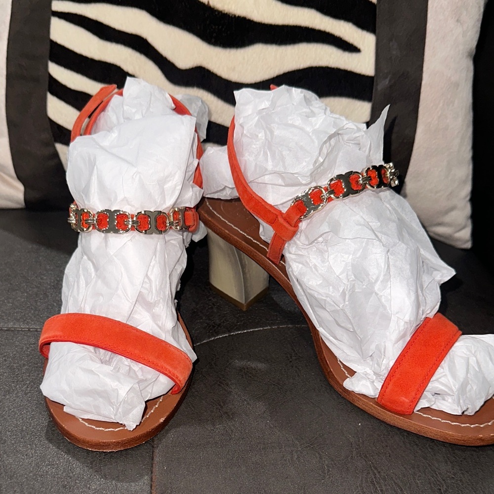 Tory Burch Vibrant Orange Sandals with gold hardware - Picture 2 of 13